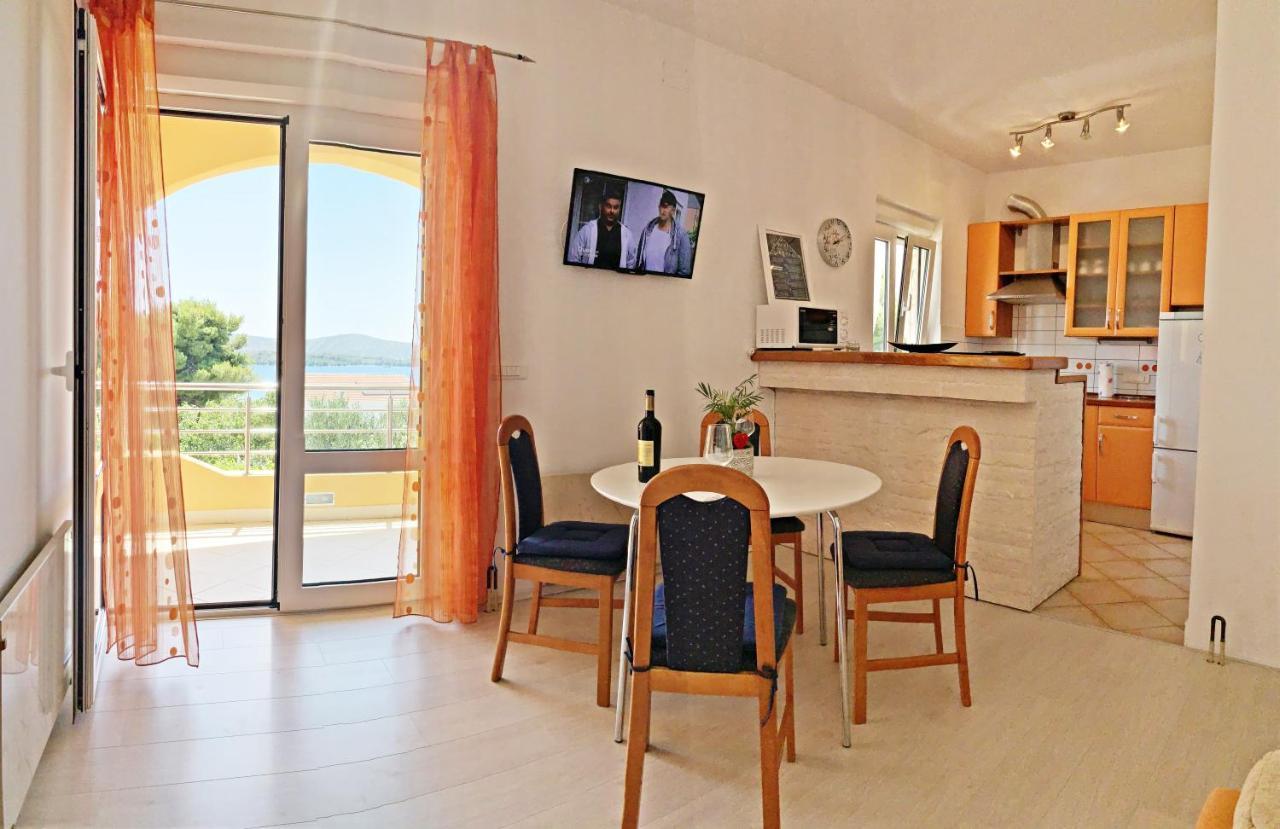 Apartments Villa Ra Жаборич Екстериор снимка