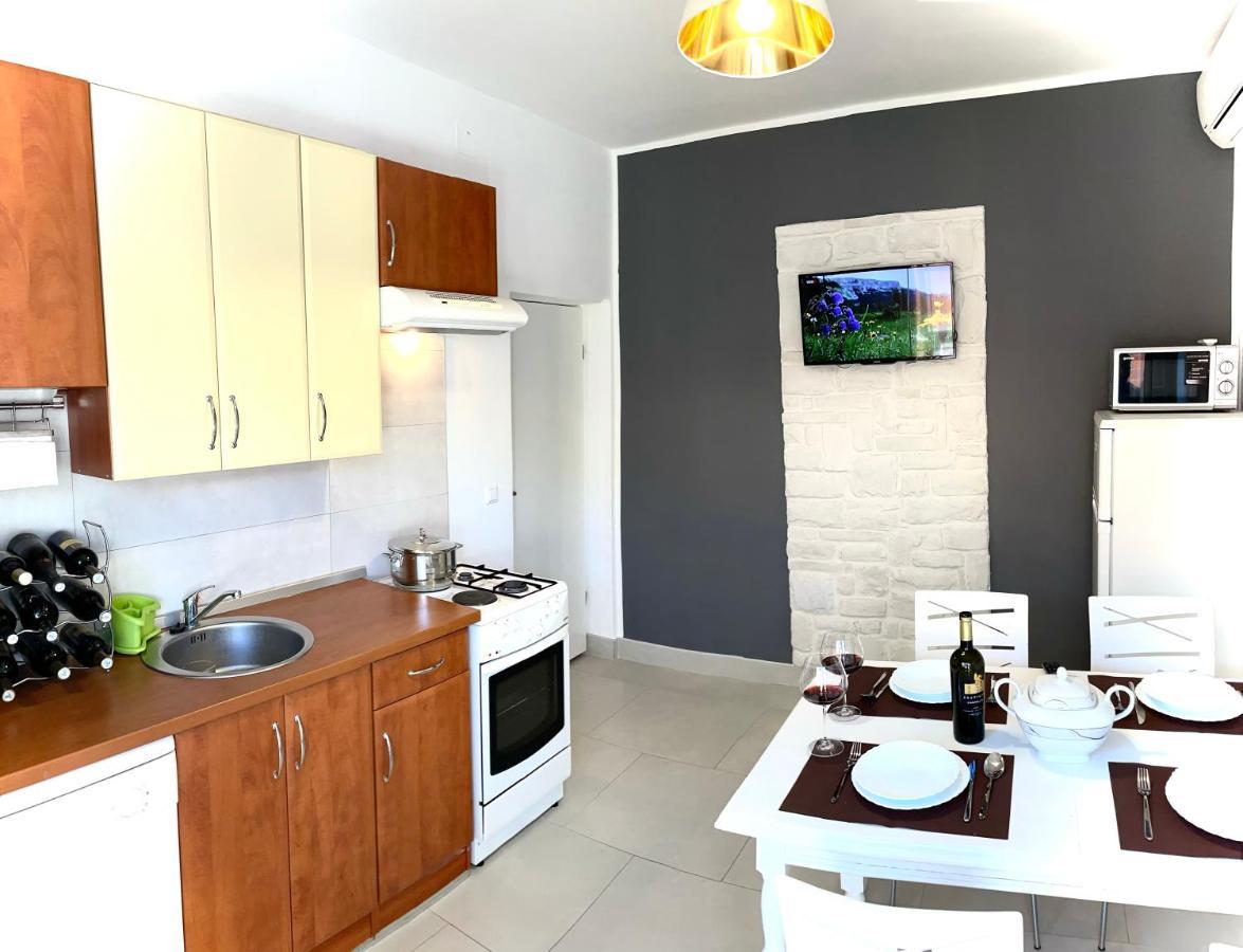 Apartments Villa Ra Жаборич Екстериор снимка