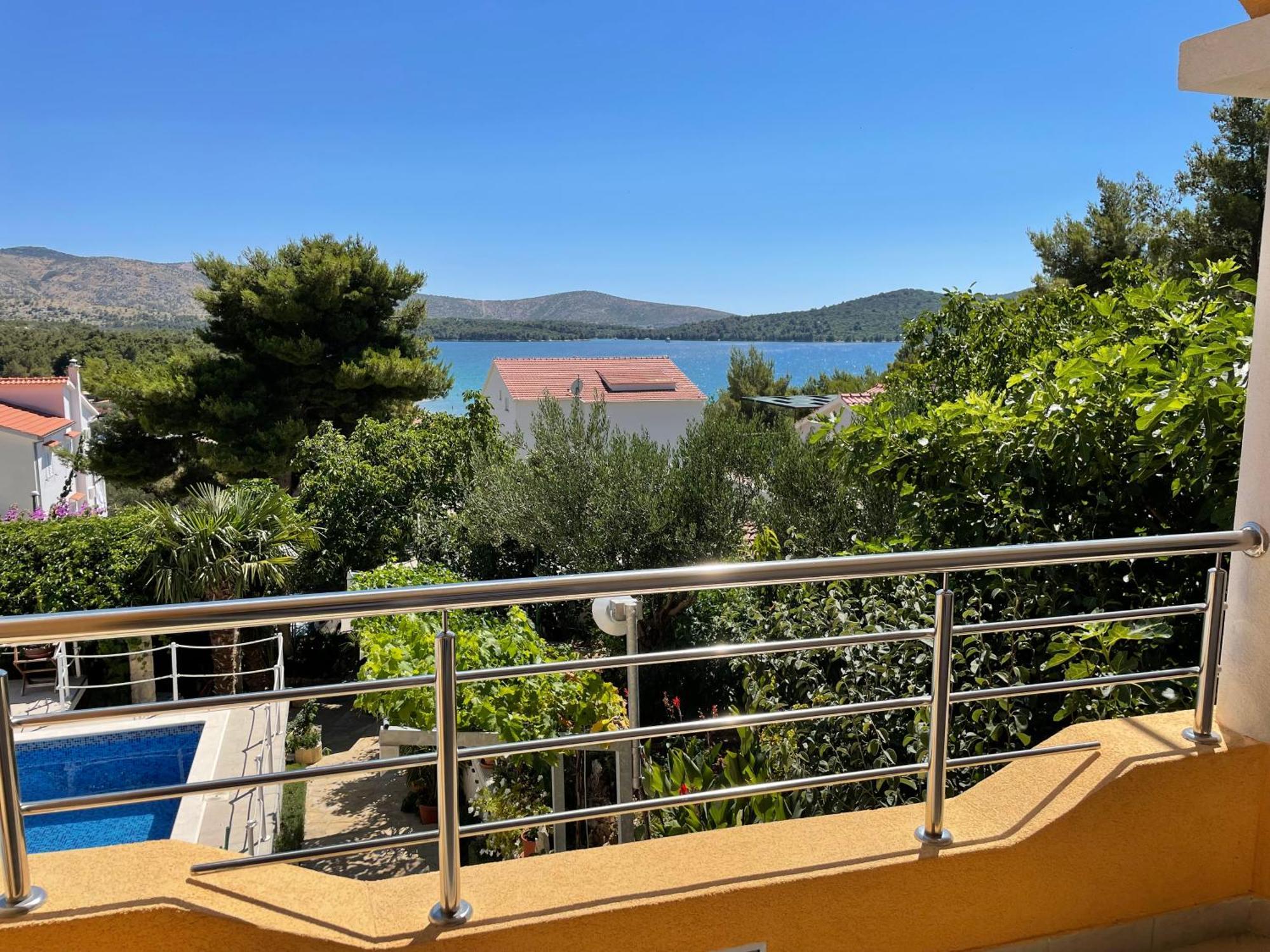 Apartments Villa Ra Жаборич Екстериор снимка