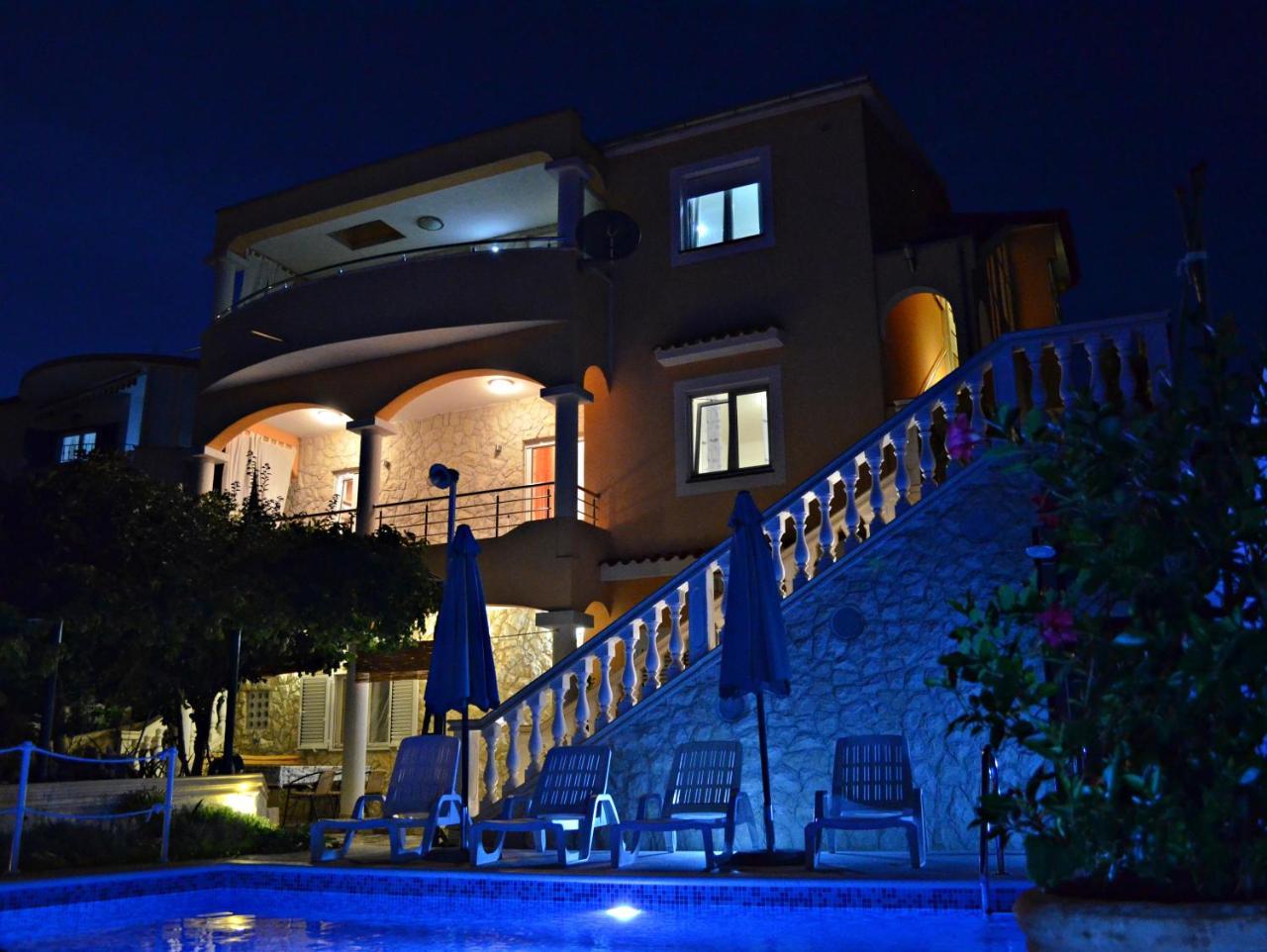 Apartments Villa Ra Жаборич Екстериор снимка