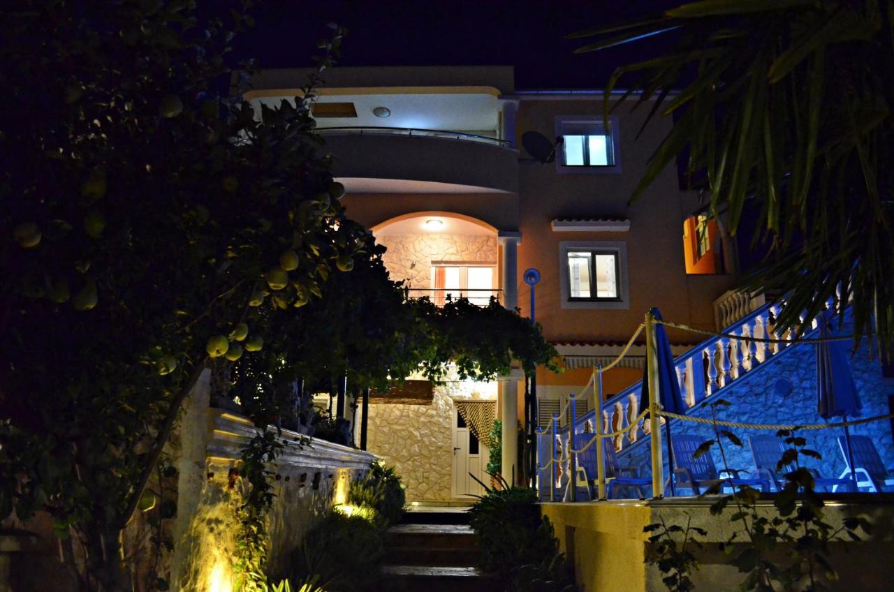 Apartments Villa Ra Жаборич Екстериор снимка