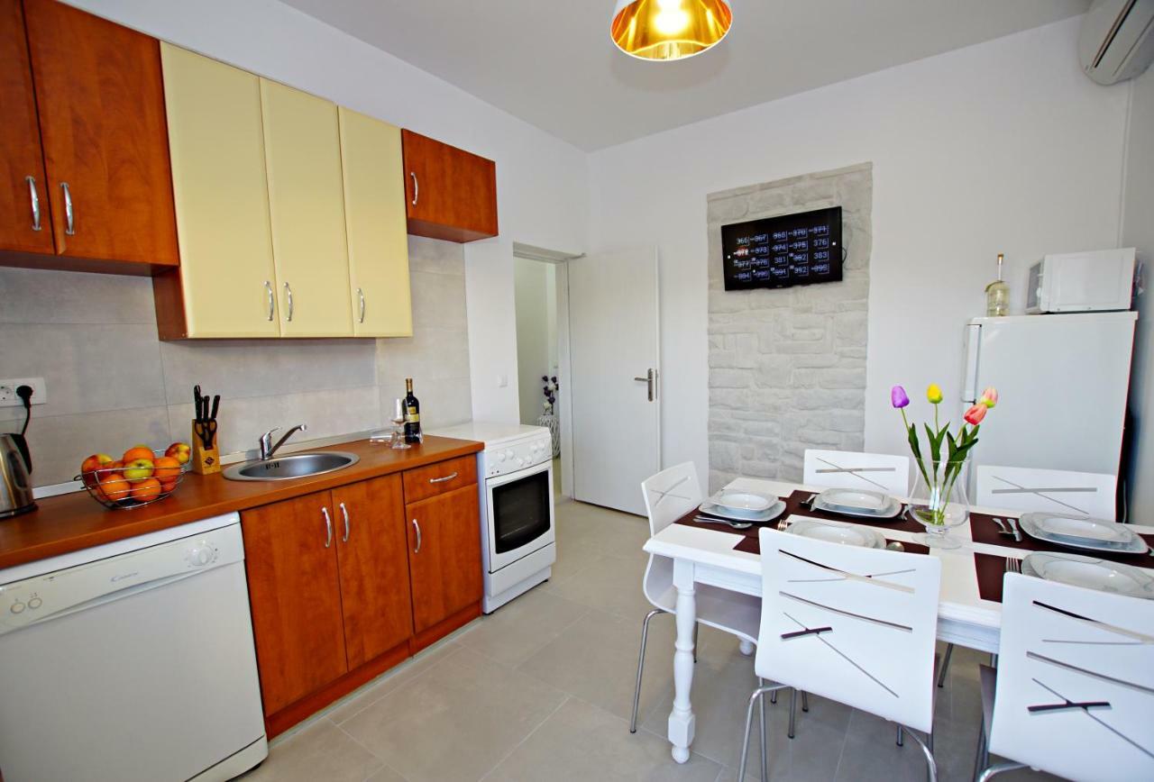 Apartments Villa Ra Жаборич Екстериор снимка